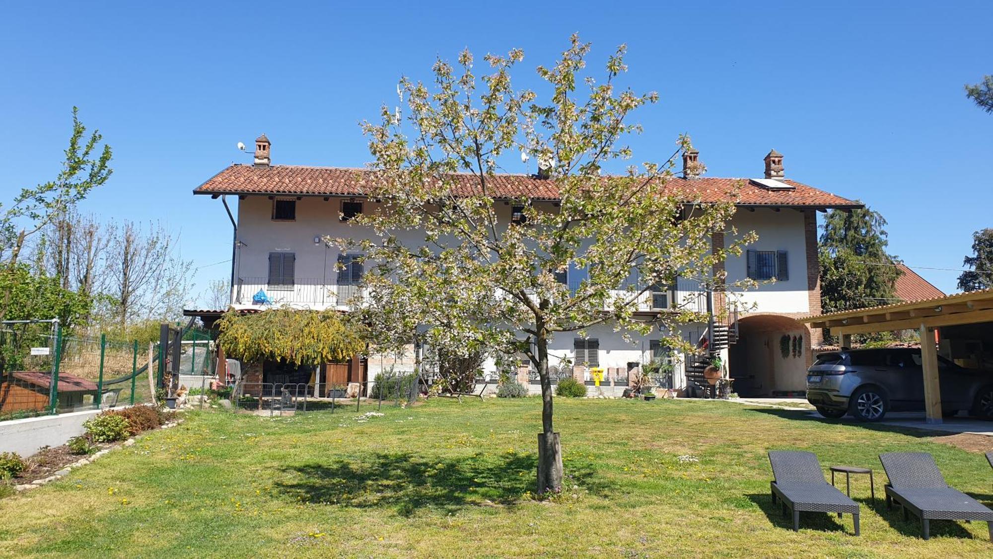 La Tana Dei Corgi Bed and Breakfast Moncrivello Exteriör bild
