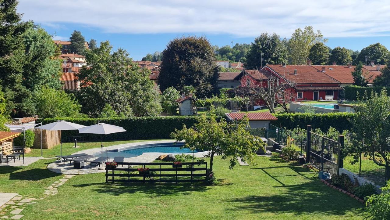 La Tana Dei Corgi Bed and Breakfast Moncrivello Exteriör bild