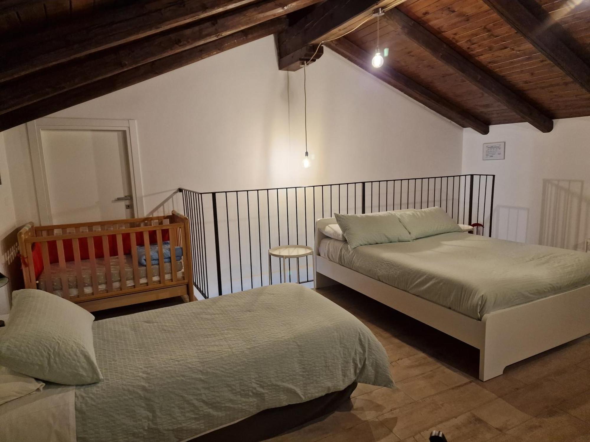 La Tana Dei Corgi Bed and Breakfast Moncrivello Rum bild