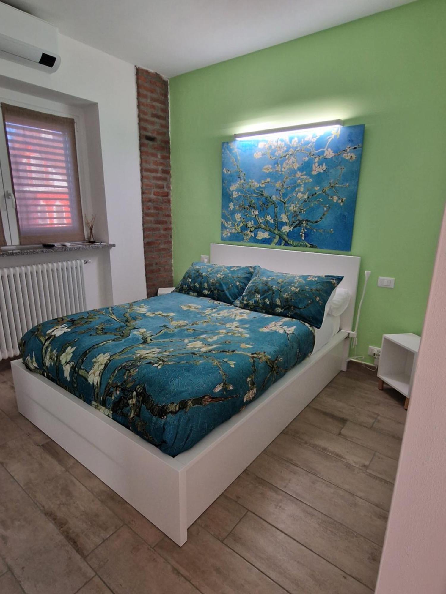 La Tana Dei Corgi Bed and Breakfast Moncrivello Rum bild