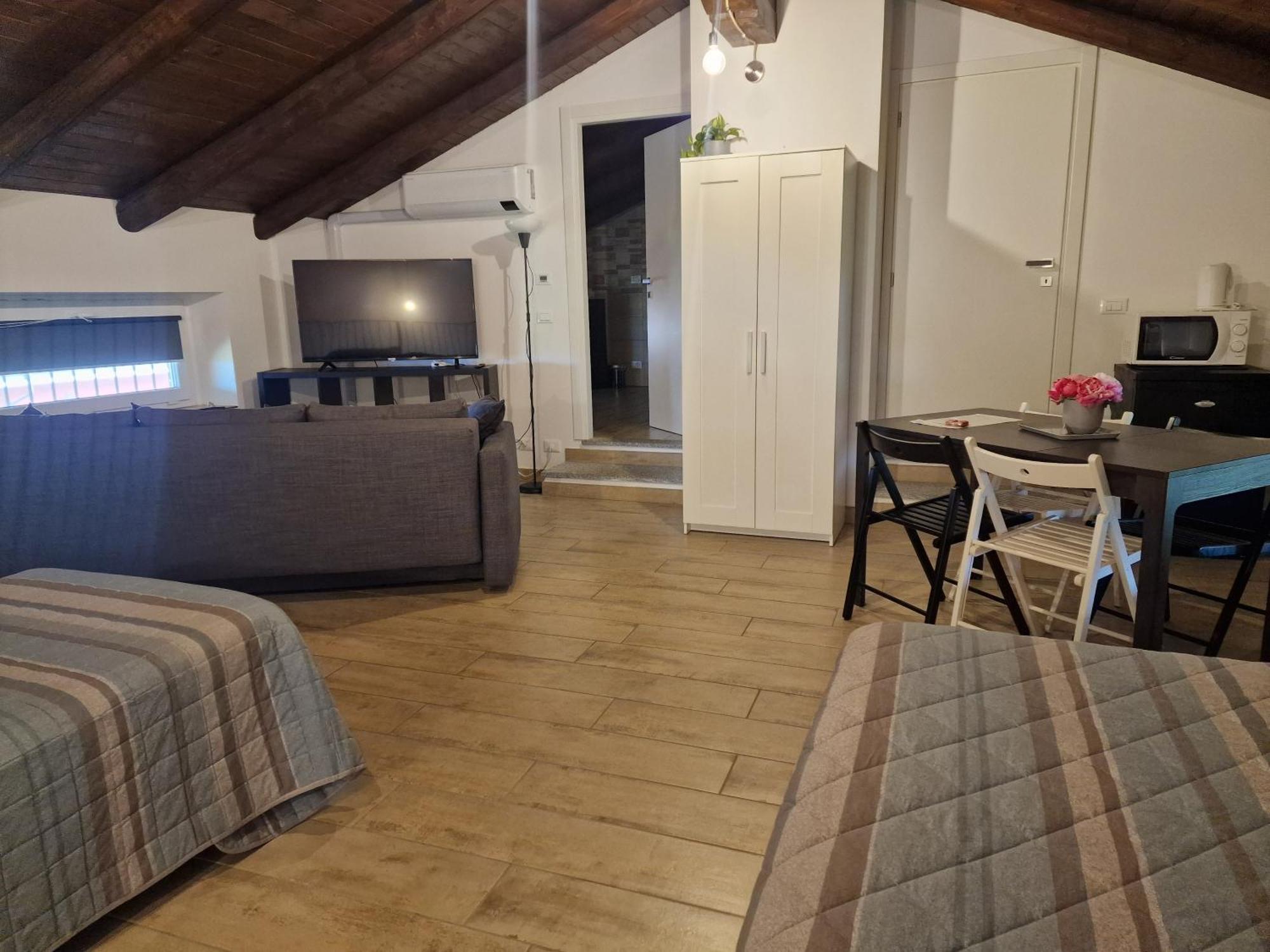 La Tana Dei Corgi Bed and Breakfast Moncrivello Exteriör bild